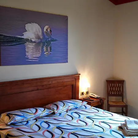 Relais Corte Pontigliardo Hotel *
