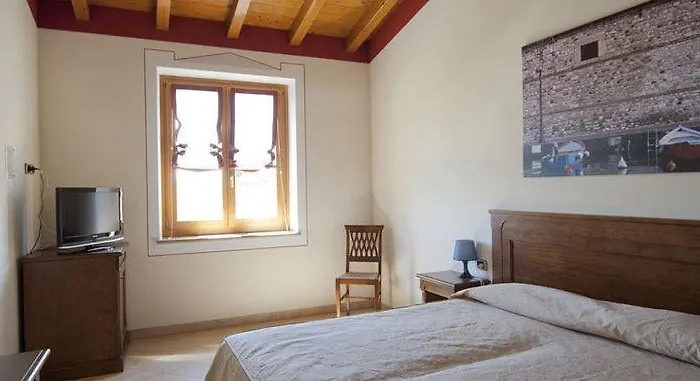 Relais Corte Pontigliardo Hotel *