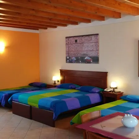 Relais Corte Pontigliardo * Cola (Verona)