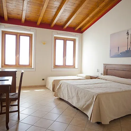 Relais Corte Pontigliardo * Cola (Verona)