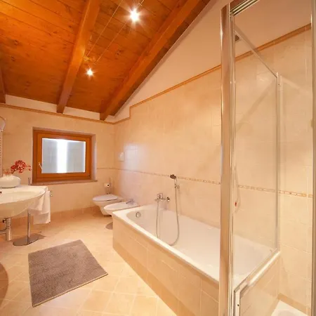 Relais Corte Pontigliardo Szálloda *